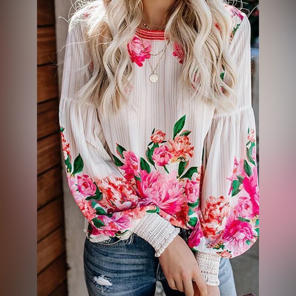 Vici Tops - Vici floral top NWT medium